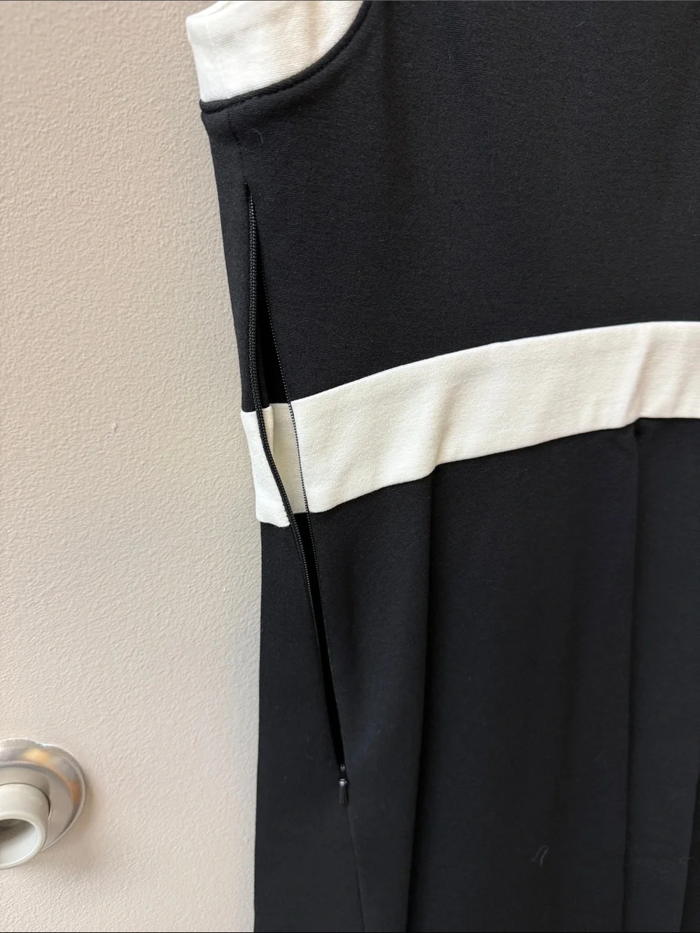 kate spade Black with White Contrast Sleeveless Dress - Size 2